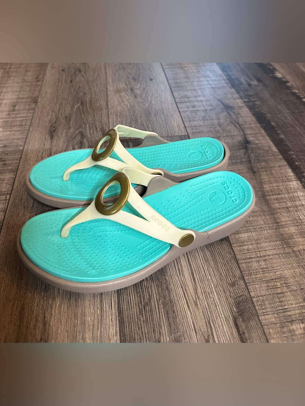 Crocs Sanrah Circle Wedge Sandals Wmns Sz 7 Turquoise Footbed W/ Cream Straps